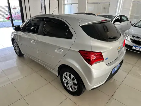 CHEVROLET Onix Hatch 1.0 4P FLEX LT, Foto 4