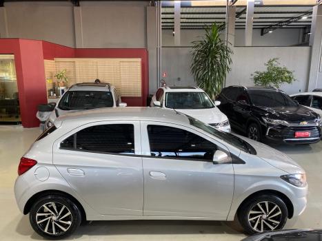 CHEVROLET Onix Hatch 1.0 4P FLEX LT, Foto 4 CHEVROLET Onix Hatch 1.0 4P FLEX LT, Foto 4