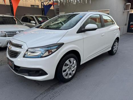 CHEVROLET Onix Hatch 1.4 4P FLEX LT AUTOMÁTICO, Foto 5 CHEVROLET Onix Hatch 1.4 4P FLEX LT AUTOMÁTICO, Foto 5