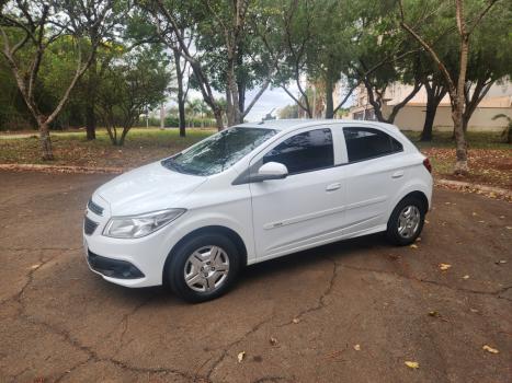 CHEVROLET Onix Hatch 1.0 12V 4P FLEX LT, Foto 2 CHEVROLET Onix Hatch 1.0 12V 4P FLEX LT, Foto 2