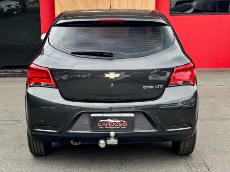 CHEVROLET Onix Hatch 1.4 4P FLEX LTZ AUTOMÁTICO, Foto 8 CHEVROLET Onix Hatch 1.4 4P FLEX LTZ AUTOMÁTICO, Foto 8