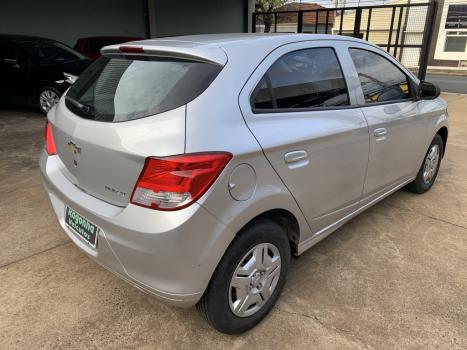 CHEVROLET Onix Hatch 1.0 4P FLEX LT, Foto 6 CHEVROLET Onix Hatch 1.0 4P FLEX LT, Foto 6