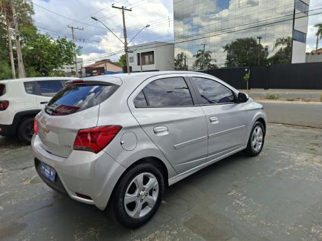 CHEVROLET Onix Hatch 1.4 4P FLEX LT, Foto 4