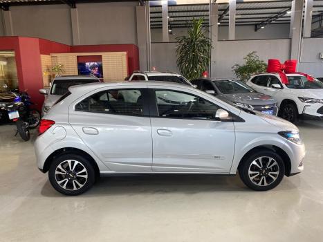 CHEVROLET Onix Hatch 1.4 4P FLEX LTZ, Foto 4