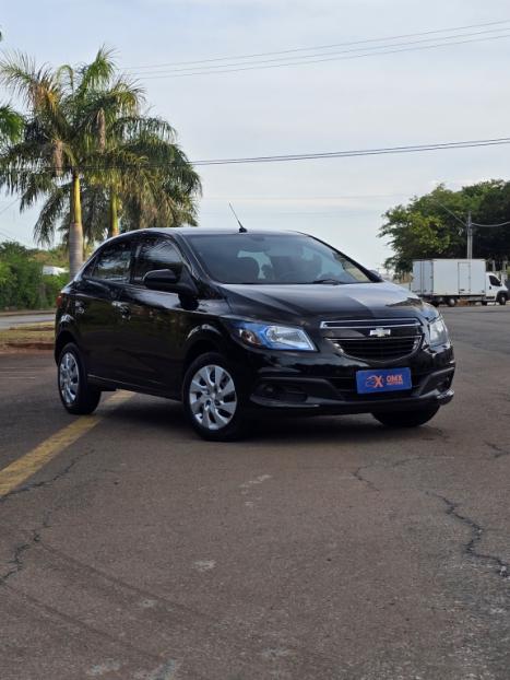 CHEVROLET Onix Hatch 1.4 4P FLEX LT, Foto 2