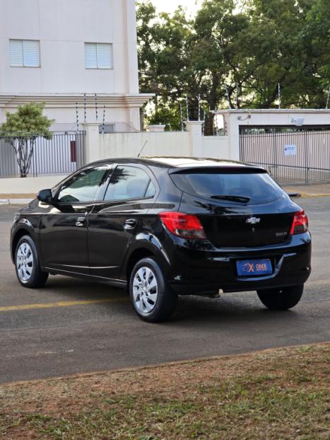 CHEVROLET Onix Hatch 1.4 4P FLEX LT, Foto 6