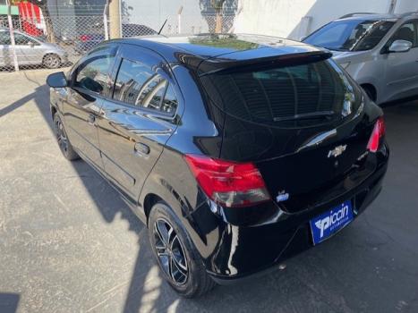 CHEVROLET Onix Hatch 1.4 4P FLEX LT, Foto 4