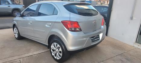 CHEVROLET Onix Hatch 1.4 4P FLEX LT, Foto 3