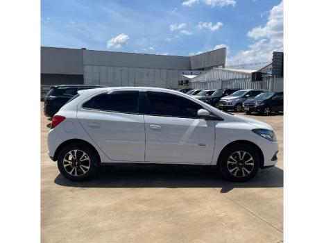 CHEVROLET Onix Hatch 1.4 4P FLEX LTZ, Foto 4