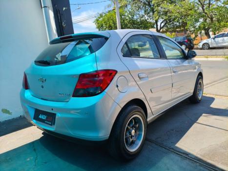 CHEVROLET Onix Hatch 1.4 4P FLEX LT, Foto 4