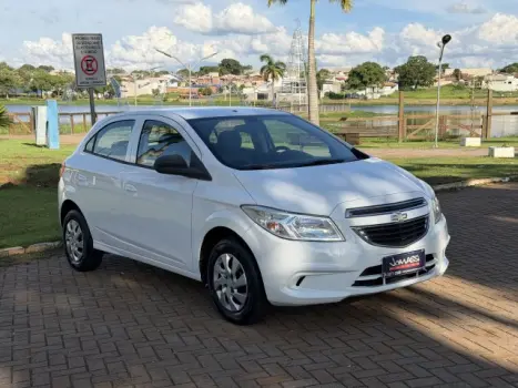 CHEVROLET Onix Hatch 1.0 4P FLEX LT, Foto 1