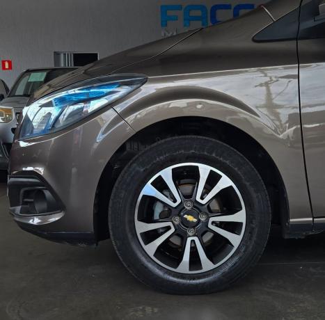 CHEVROLET Onix Hatch 1.4 4P FLEX LTZ, Foto 3