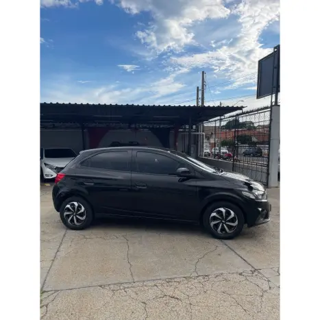CHEVROLET Onix Hatch 1.0 4P FLEX JOY BLACK, Foto 4