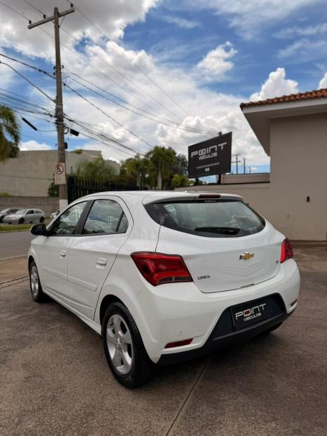 CHEVROLET Onix Hatch 1.4 4P FLEX LT AUTOM�TICO, Foto 2