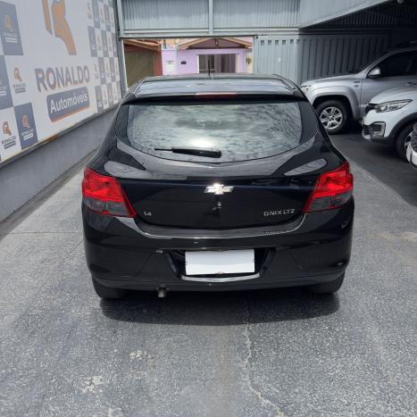 CHEVROLET Onix Hatch 1.4 4P FLEX LTZ, Foto 5