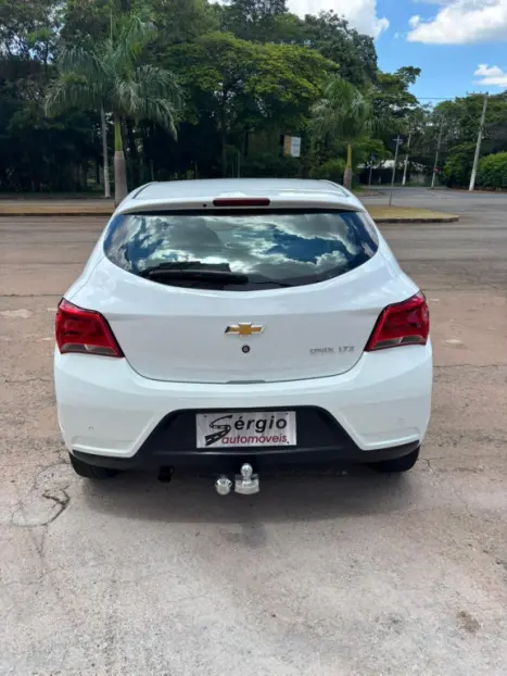 CHEVROLET Onix Hatch 1.4 4P FLEX LTZ AUTOM�TICO, Foto 5