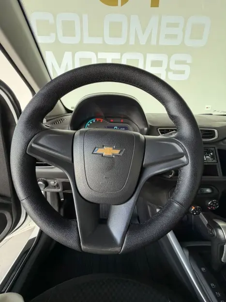 CHEVROLET Onix Hatch 1.4 4P FLEX ADVANTAGE AUTOM�TICO, Foto 9