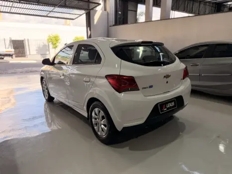 CHEVROLET Onix Hatch 1.0 4P FLEX LT, Foto 4