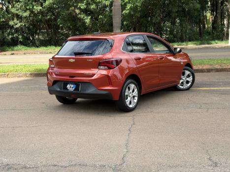 CHEVROLET Onix Hatch 1.0 12V 4P FLEX PREMIER TURBO AUTOM�TICO, Foto 3