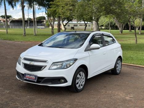 CHEVROLET Onix Hatch 1.4 4P FLEX LT, Foto 3