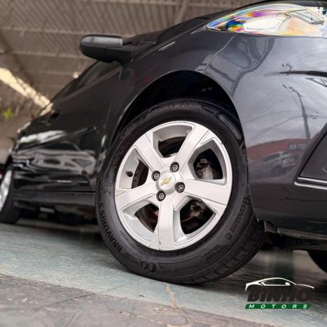 CHEVROLET Onix Hatch 1.4 4P FLEX LT, Foto 6