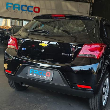 CHEVROLET Onix Hatch 1.4 4P FLEX LT, Foto 20