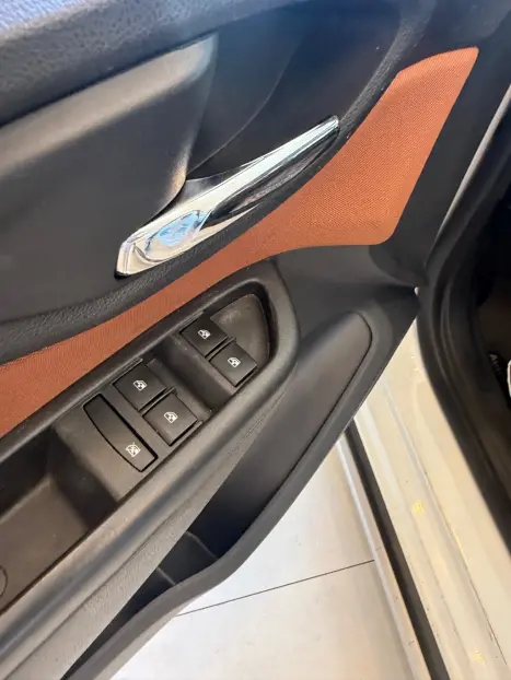 CHEVROLET Onix Hatch 1.4 4P FLEX ACTIV, Foto 11