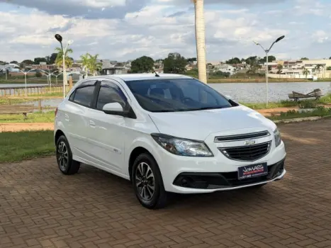 CHEVROLET Onix Hatch 1.4 4P FLEX LT, Foto 1
