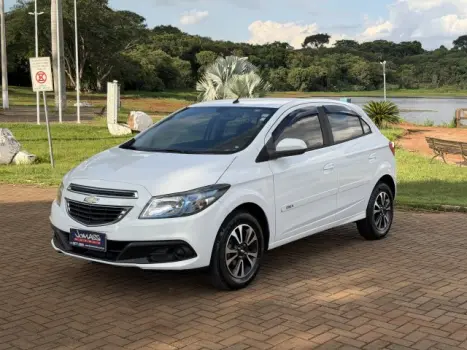 CHEVROLET Onix Hatch 1.4 4P FLEX LT, Foto 3