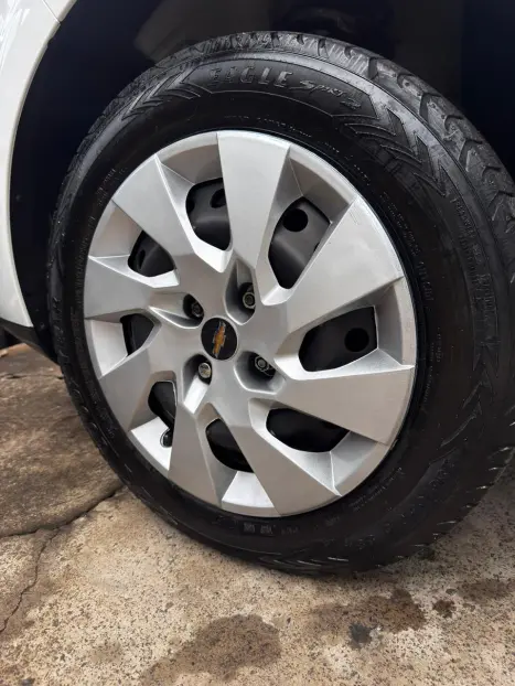 CHEVROLET Onix Hatch 1.4 4P FLEX LT, Foto 12