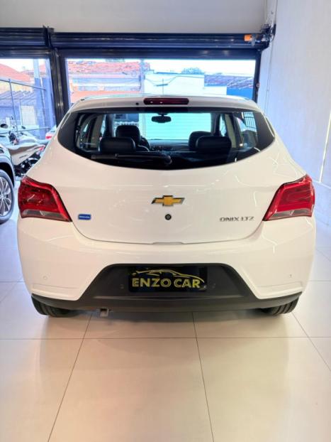 CHEVROLET Onix Hatch 1.4 4P FLEX LTZ AUTOM�TICO, Foto 5
