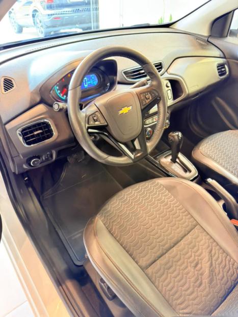 CHEVROLET Onix Hatch 1.4 4P FLEX LTZ AUTOM�TICO, Foto 8