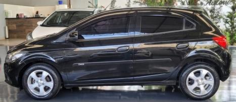 CHEVROLET Onix Hatch 1.4 4P FLEX LT, Foto 2