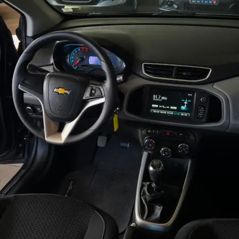 CHEVROLET Onix Hatch 1.4 4P FLEX LT, Foto 15