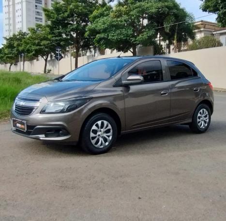 CHEVROLET Onix Hatch 1.0 4P FLEX LT, Foto 3