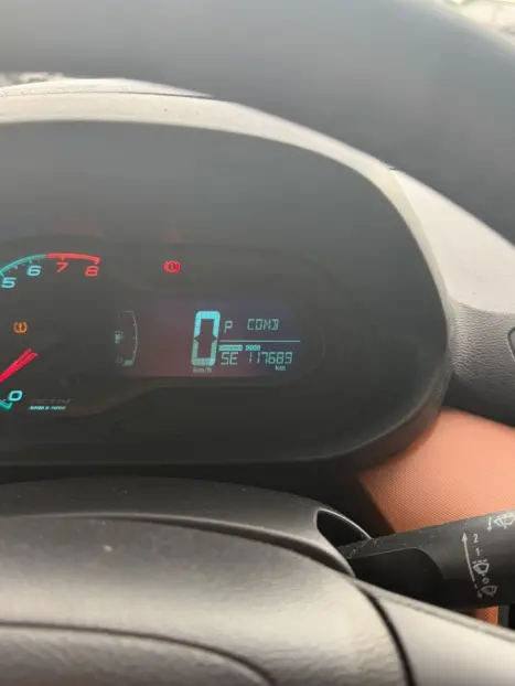 CHEVROLET Onix Hatch 1.4 4P FLEX ACTIV AUTOM�TICO, Foto 10