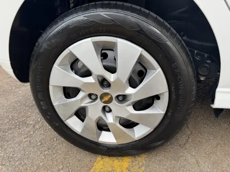 CHEVROLET Onix Hatch 1.4 4P FLEX LT, Foto 12