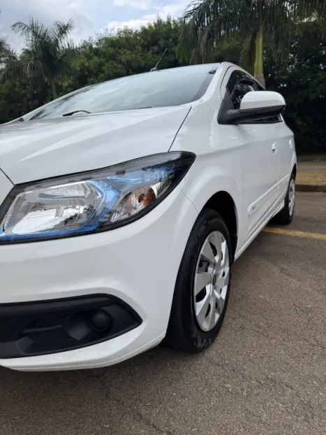 CHEVROLET Onix Hatch 1.4 4P FLEX LT, Foto 14