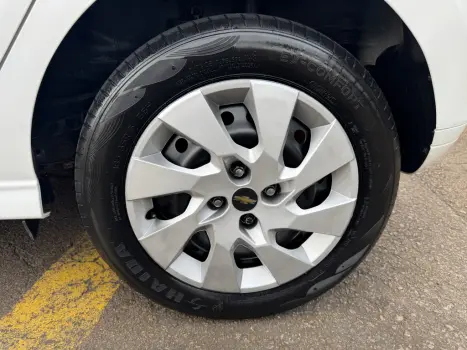 CHEVROLET Onix Hatch 1.4 4P FLEX LT, Foto 15