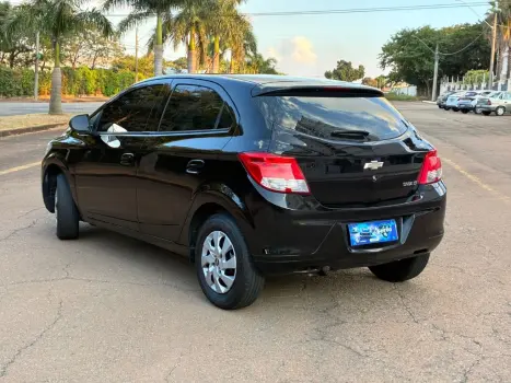 CHEVROLET Onix Hatch 1.0 4P FLEX LT, Foto 4
