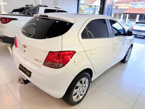 CHEVROLET Onix Hatch 1.4 4P FLEX LT, Foto 4