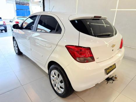 CHEVROLET Onix Hatch 1.4 4P FLEX LT, Foto 6