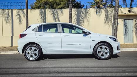CHEVROLET Onix Hatch 1.0 4P FLEX LTZ TURBO AUTOM�TICO, Foto 4