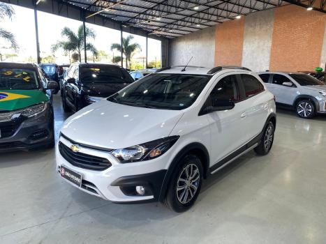 CHEVROLET Onix Hatch 1.4 4P FLEX ACTIV AUTOM�TICO, Foto 2
