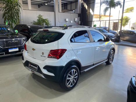 CHEVROLET Onix Hatch 1.4 4P FLEX ACTIV AUTOM�TICO, Foto 5