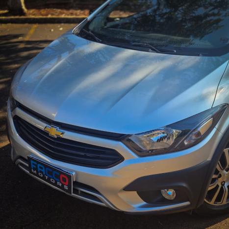 CHEVROLET Onix Hatch 1.4 4P FLEX ACTIV AUTOM�TICO, Foto 2