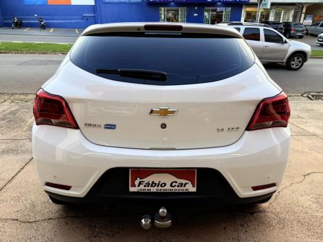 CHEVROLET Onix Hatch 1.4 4P FLEX LTZ, Foto 6