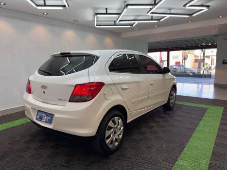 CHEVROLET Onix Hatch 1.4 4P FLEX LT, Foto 4