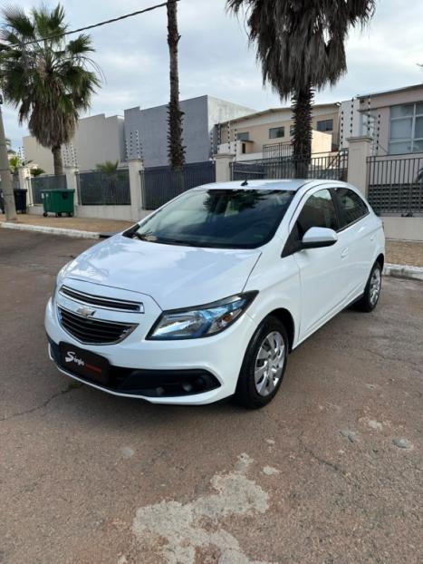 CHEVROLET Onix Hatch 1.4 4P FLEX LT, Foto 2