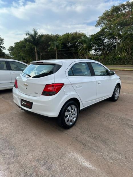 CHEVROLET Onix Hatch 1.4 4P FLEX LT, Foto 4